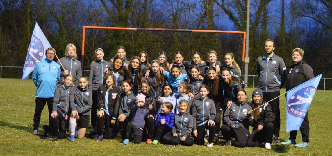 Gruppenfoto bei Fernsehdreh von RON TV